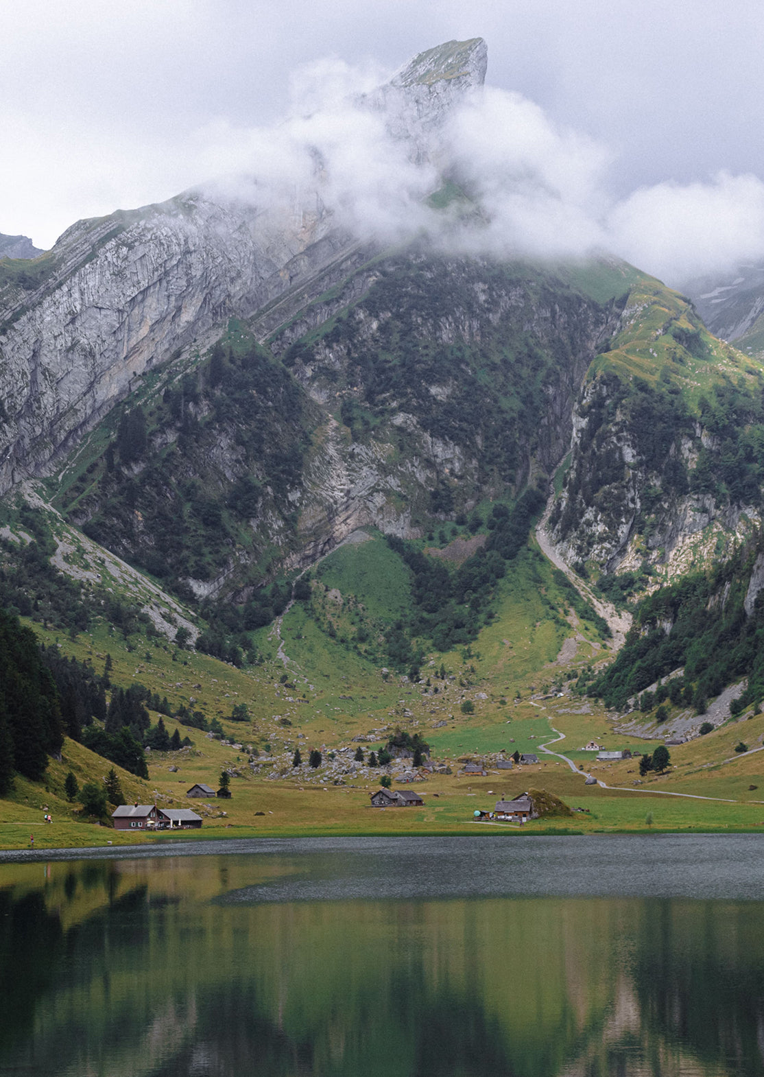 Apenzelle-Swiss-Landscape-DeMoi.jpg